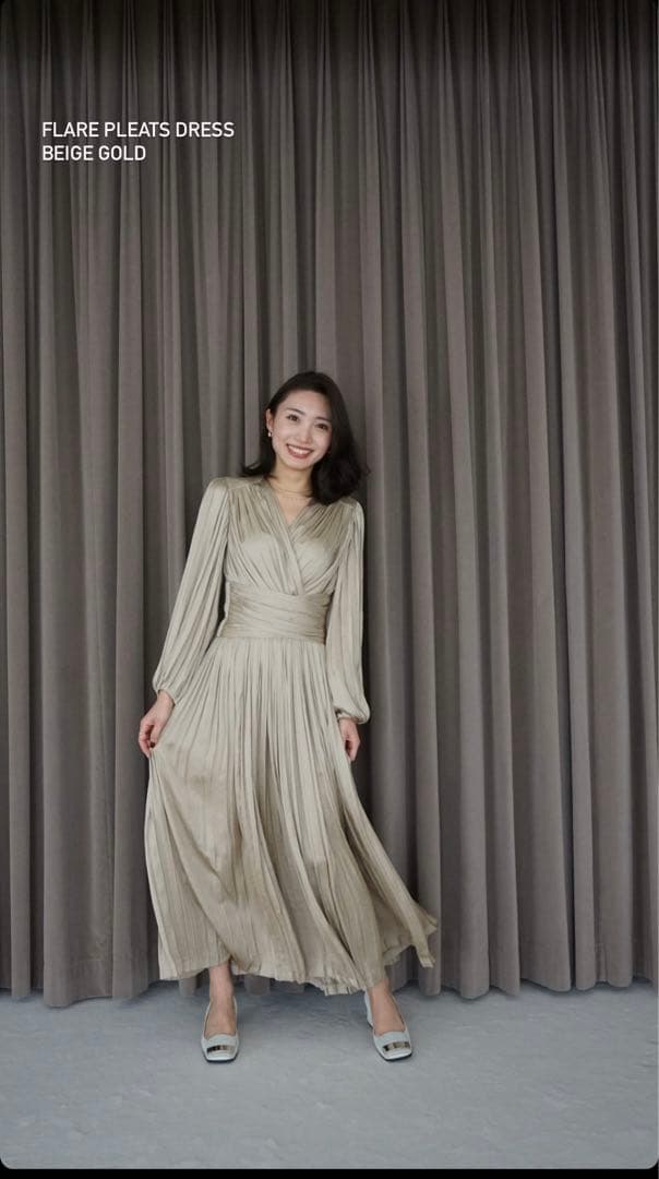 s*a様 【新品・タグ付き】laubeblanc Flare pleats Dr