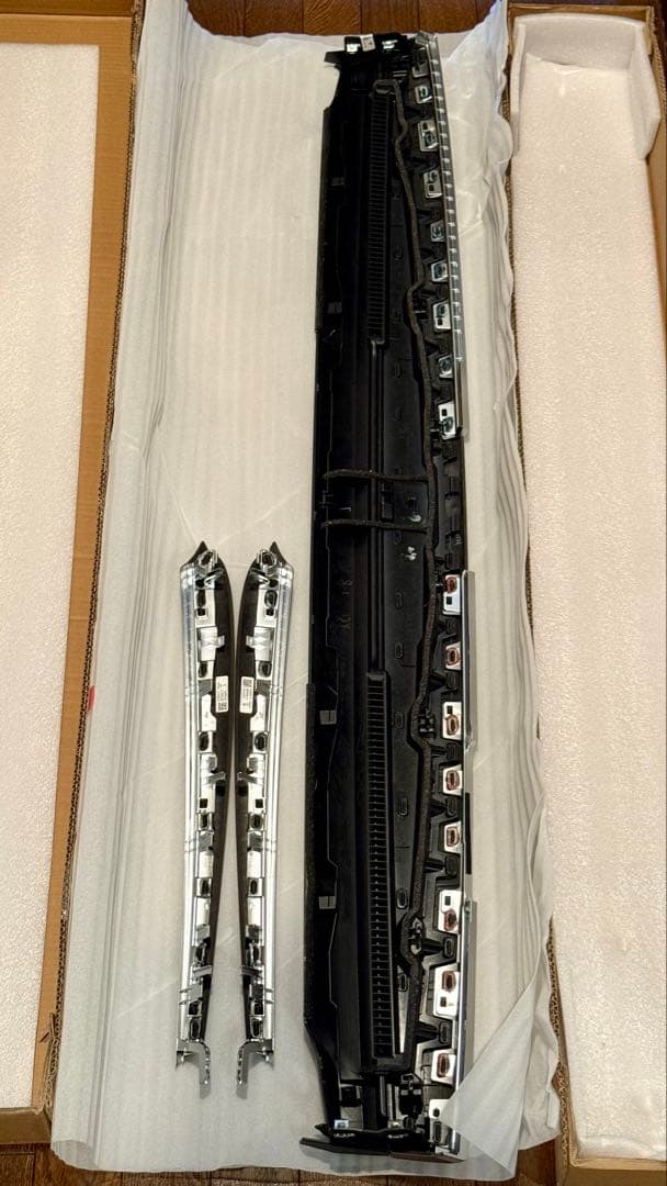 ★テスラ純正★モデル3/モデルY★ダッシュボードトリム＆ドアトリムセット★