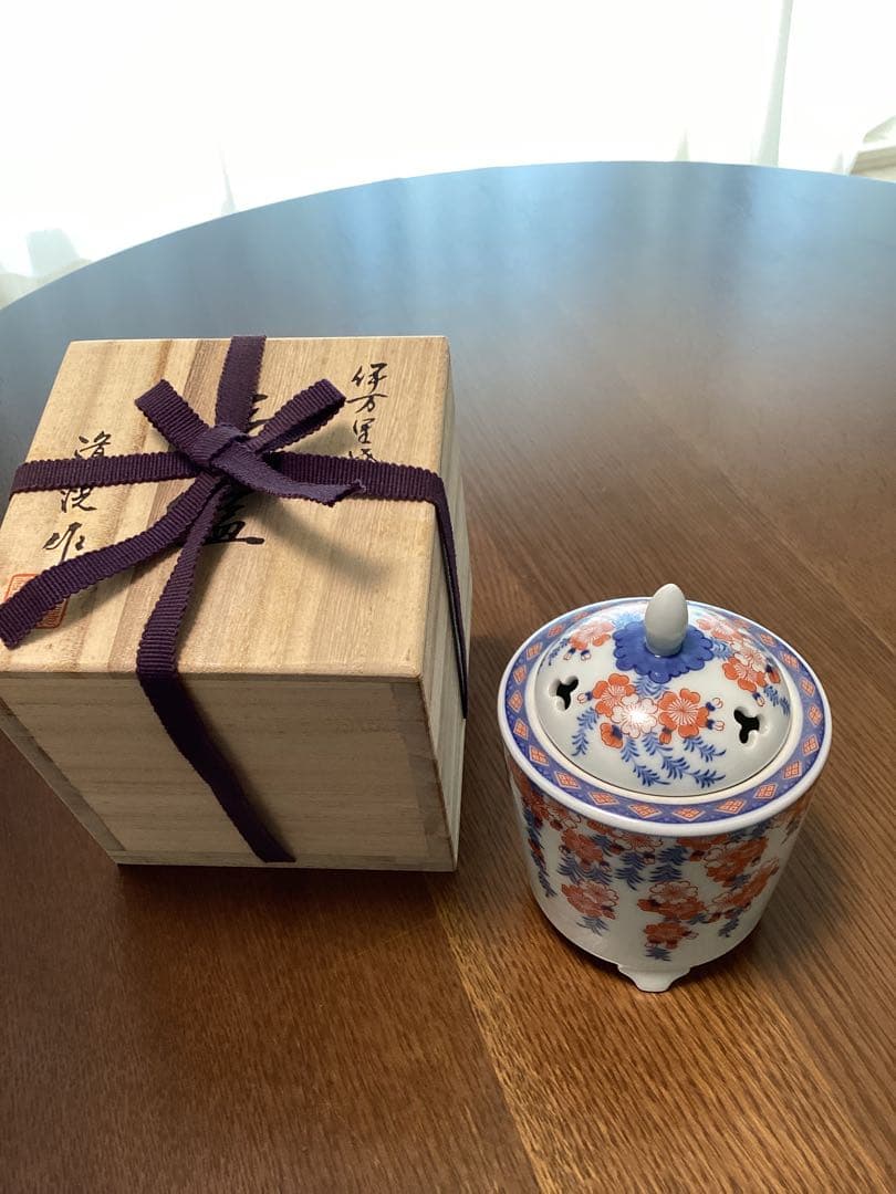 伊万里焼　香爐　香炉　道悦作　共箱、栞付き　色絵