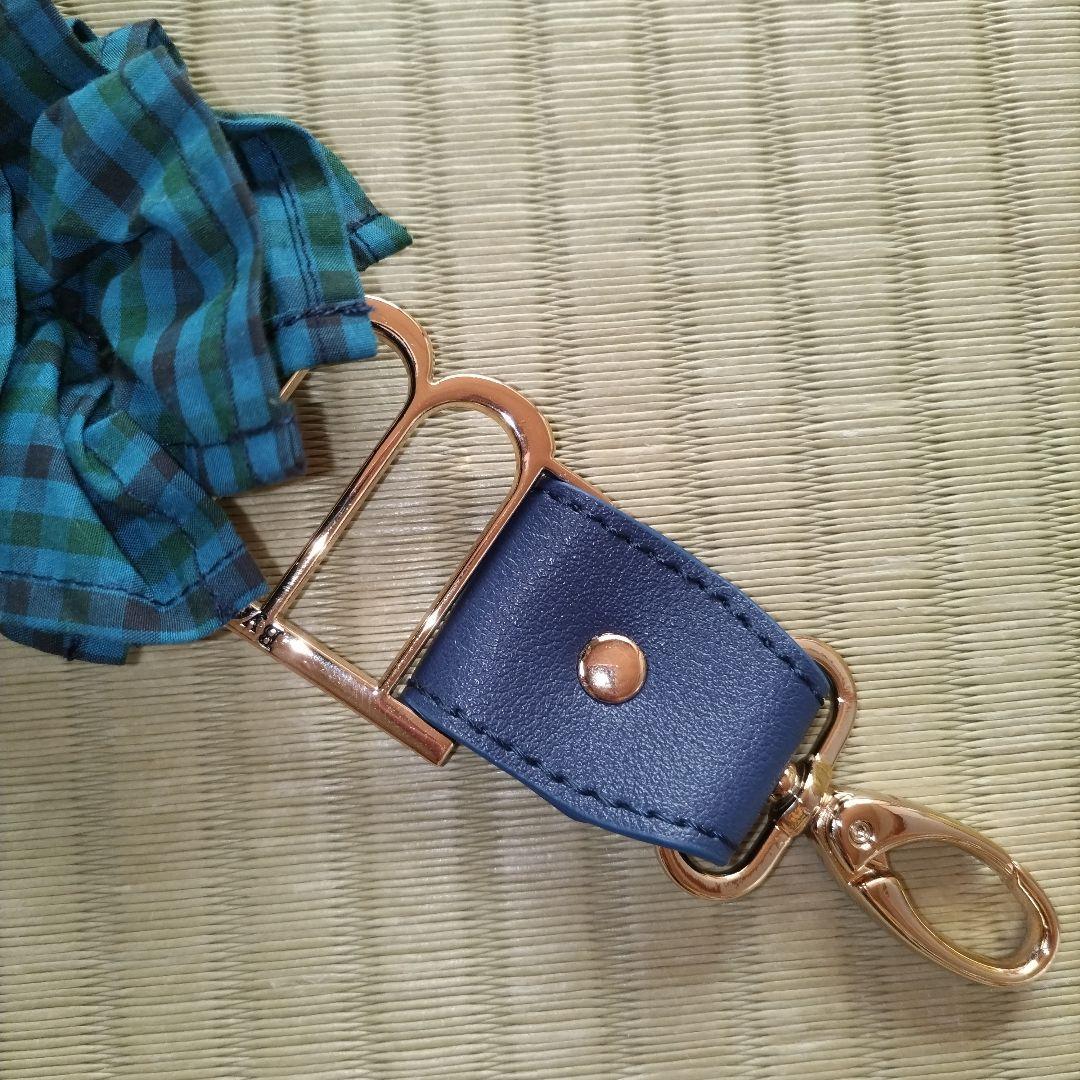 y＊＊　ファミリア　　ハンド　ストラップ　familiar　Bibiy