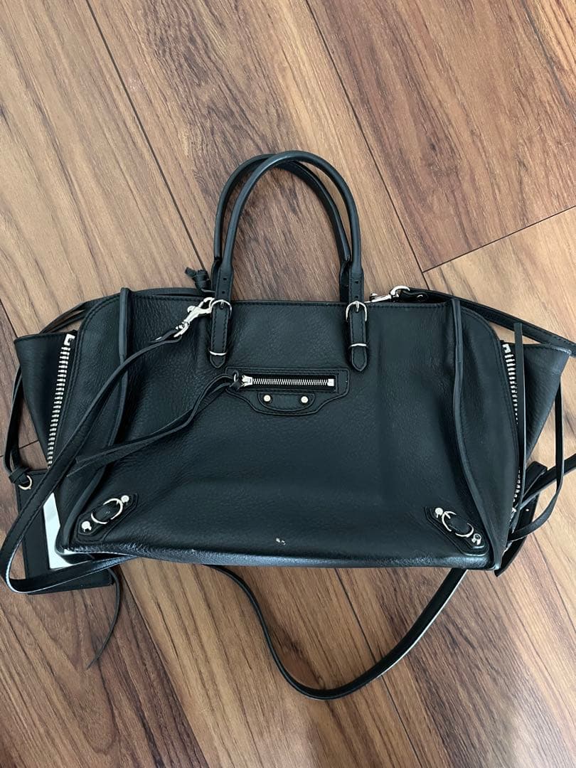 バレンシアガ ペーパー A6 ショルダーバッグ