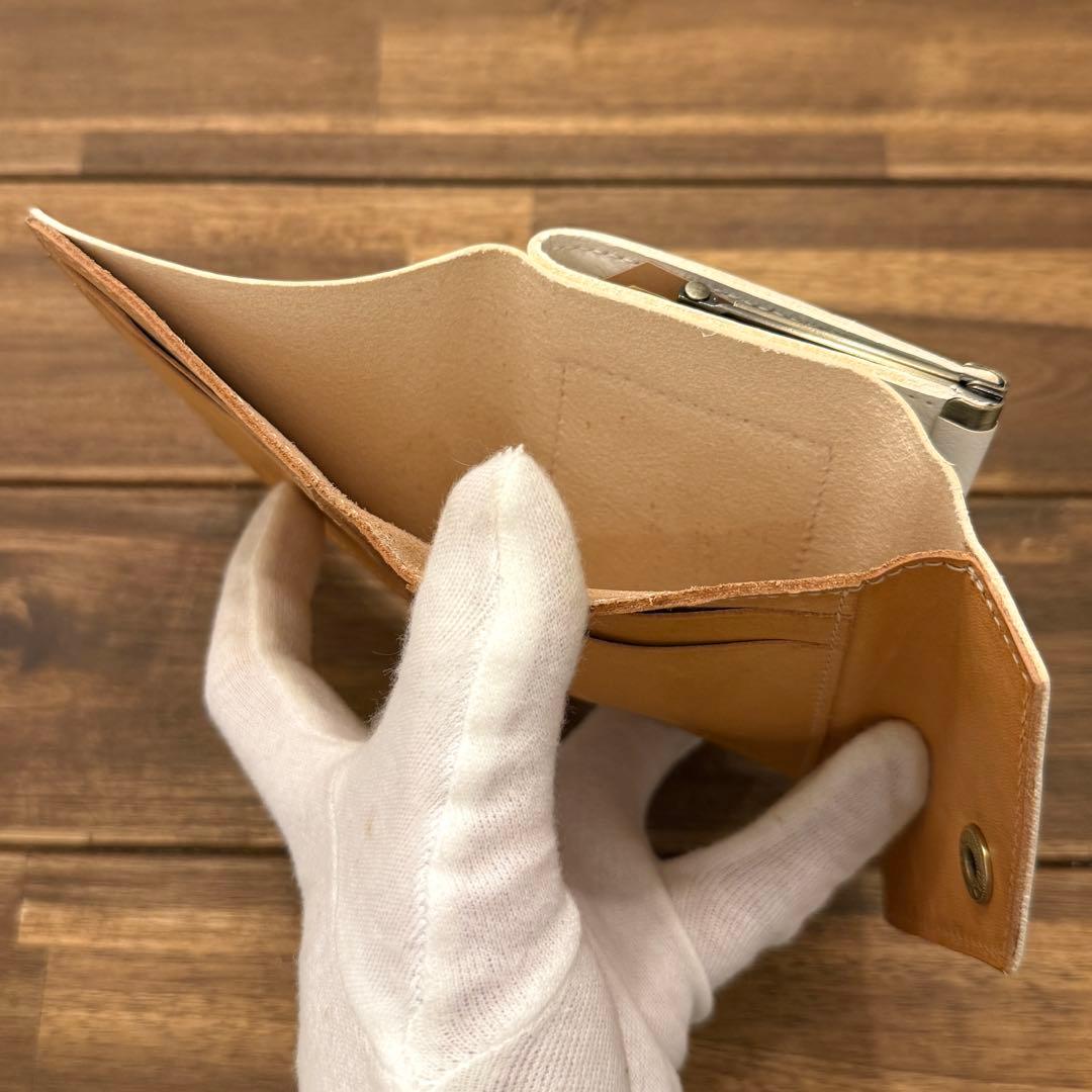 新品 イルビゾンテ 日本限定 ロゴプリント がま口折り財布 白×黒