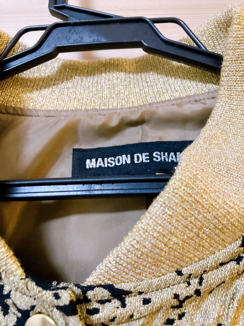 【着用1回のみ】メゾンドシャンティ　ブルゾン アウター