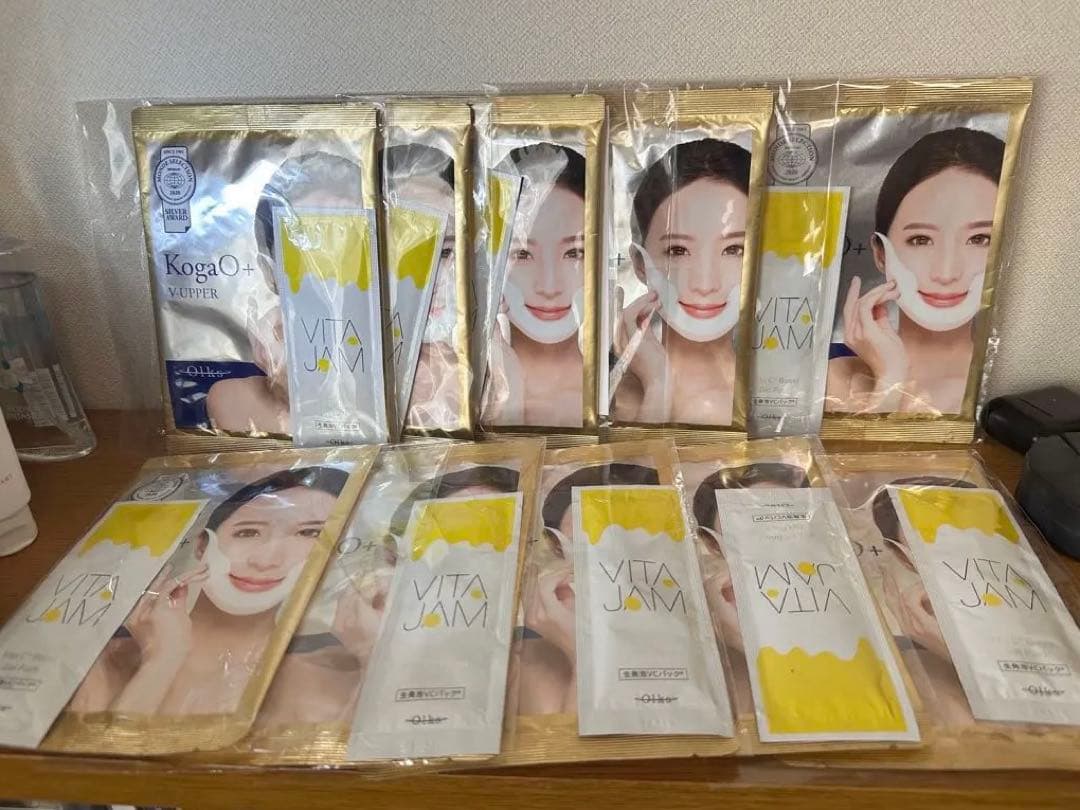 小顔プラス VラインCマスク 10枚セットなど