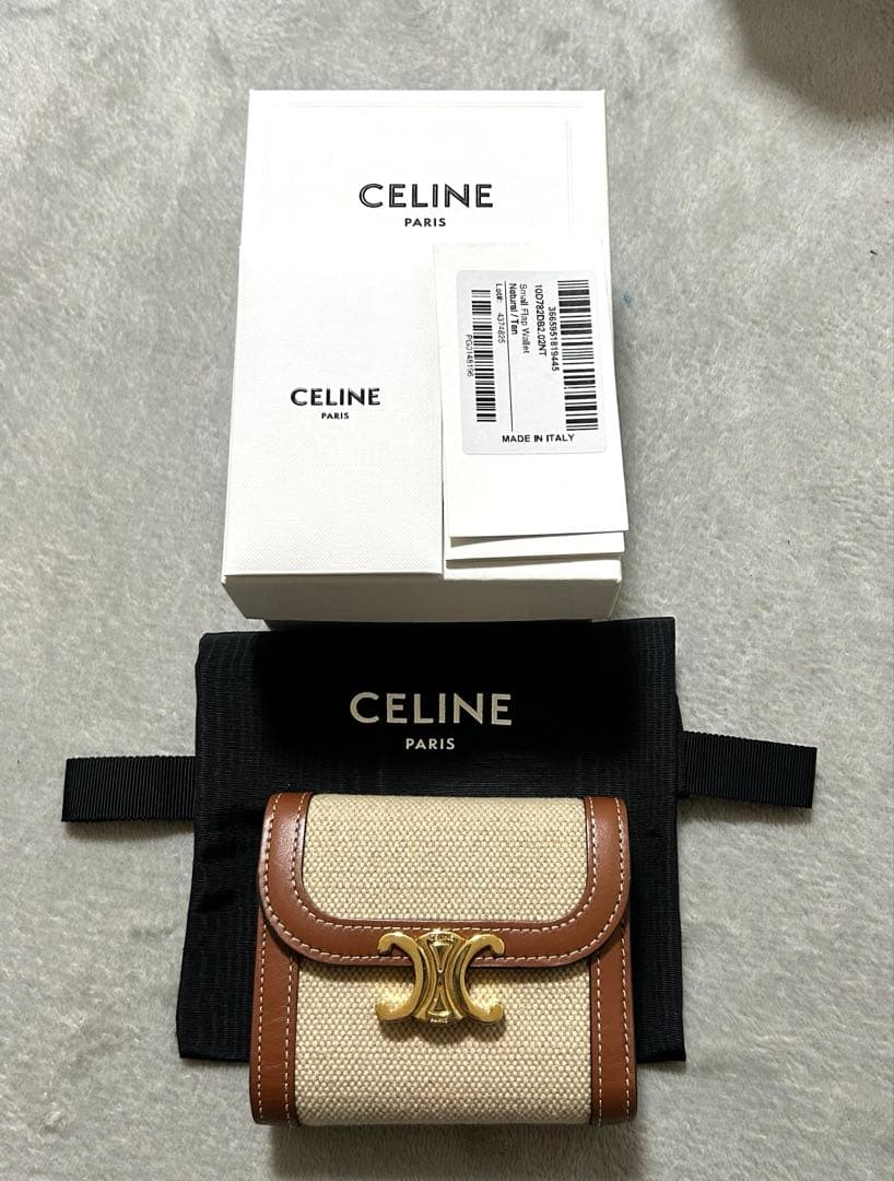 CELINE スモールフラップウォレット トリオンフ カーフスキン