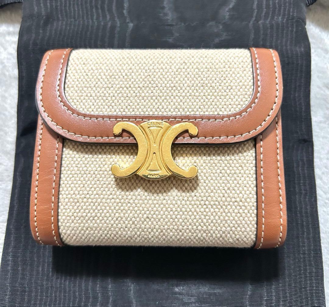 CELINE スモールフラップウォレット トリオンフ カーフスキン