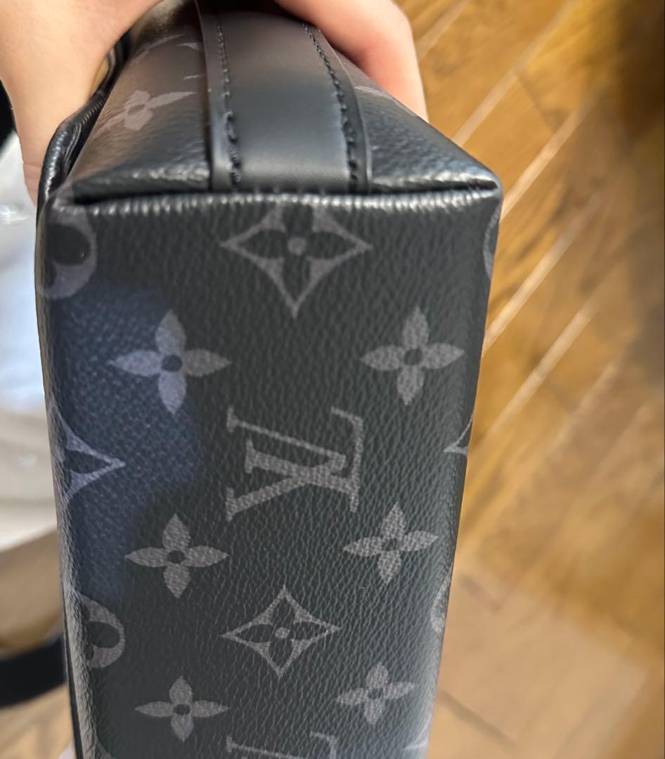 LOUIS VUITTON モノグラム エクリプス ディストリクト ショルダー