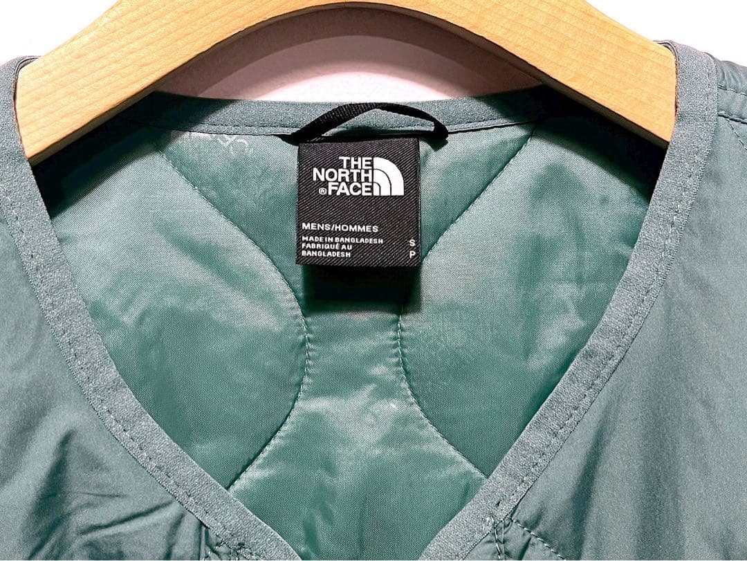 大鷹　美品 日本未発売 ノースフェイス　キルティングベスト