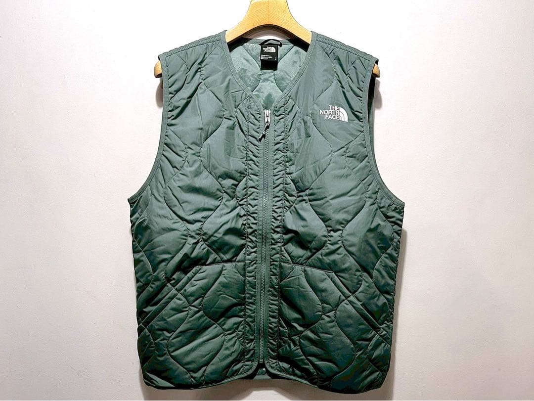 大鷹　美品 日本未発売 ノースフェイス　キルティングベスト