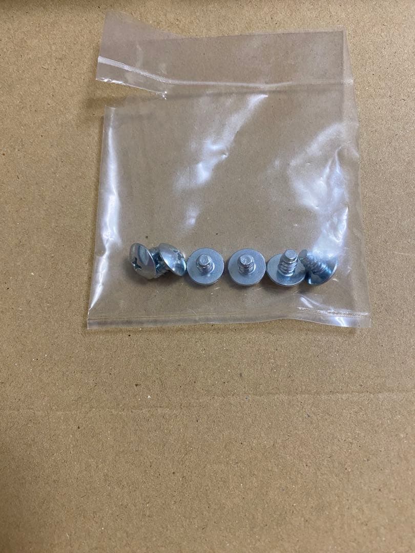 【中古】2025年製 カロッツェリア 楽ナビAVIC-RZ822-D 7インチ