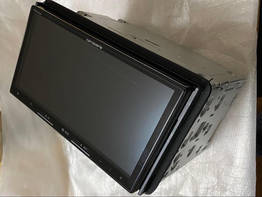 【中古】2025年製 カロッツェリア 楽ナビAVIC-RZ822-D 7インチ