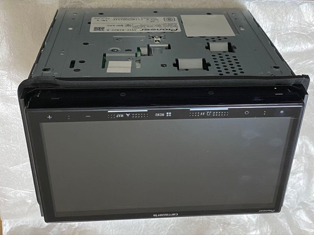 【中古】2025年製 カロッツェリア 楽ナビAVIC-RZ822-D 7インチ