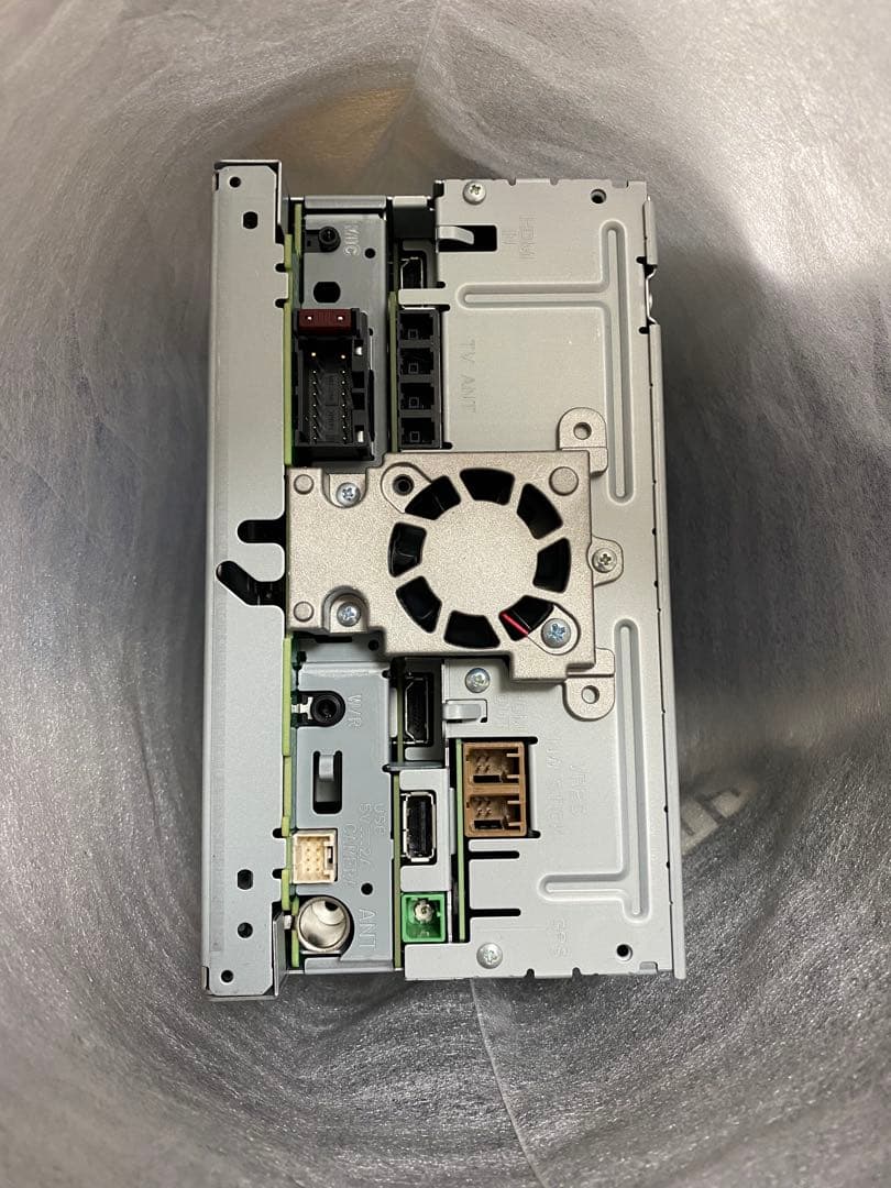 【中古】2025年製 カロッツェリア 楽ナビAVIC-RZ822-D 7インチ