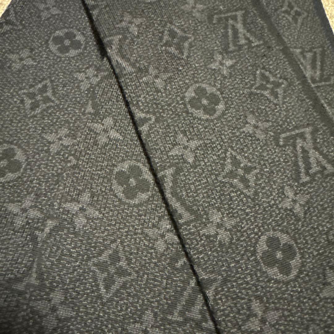 即発送・極美品・未使用LOUIS VUITTON ブラック マフラー