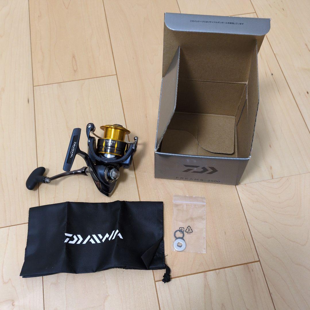 【ボブ】ダイワ 15 フリームス 2500 （未使用)