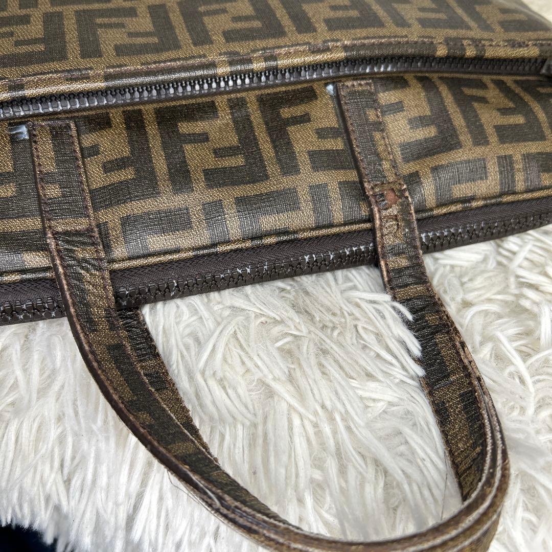 FENDI ズッカ　PCケース　ビジネスバッグ　ハンドバッグ　ロゴ