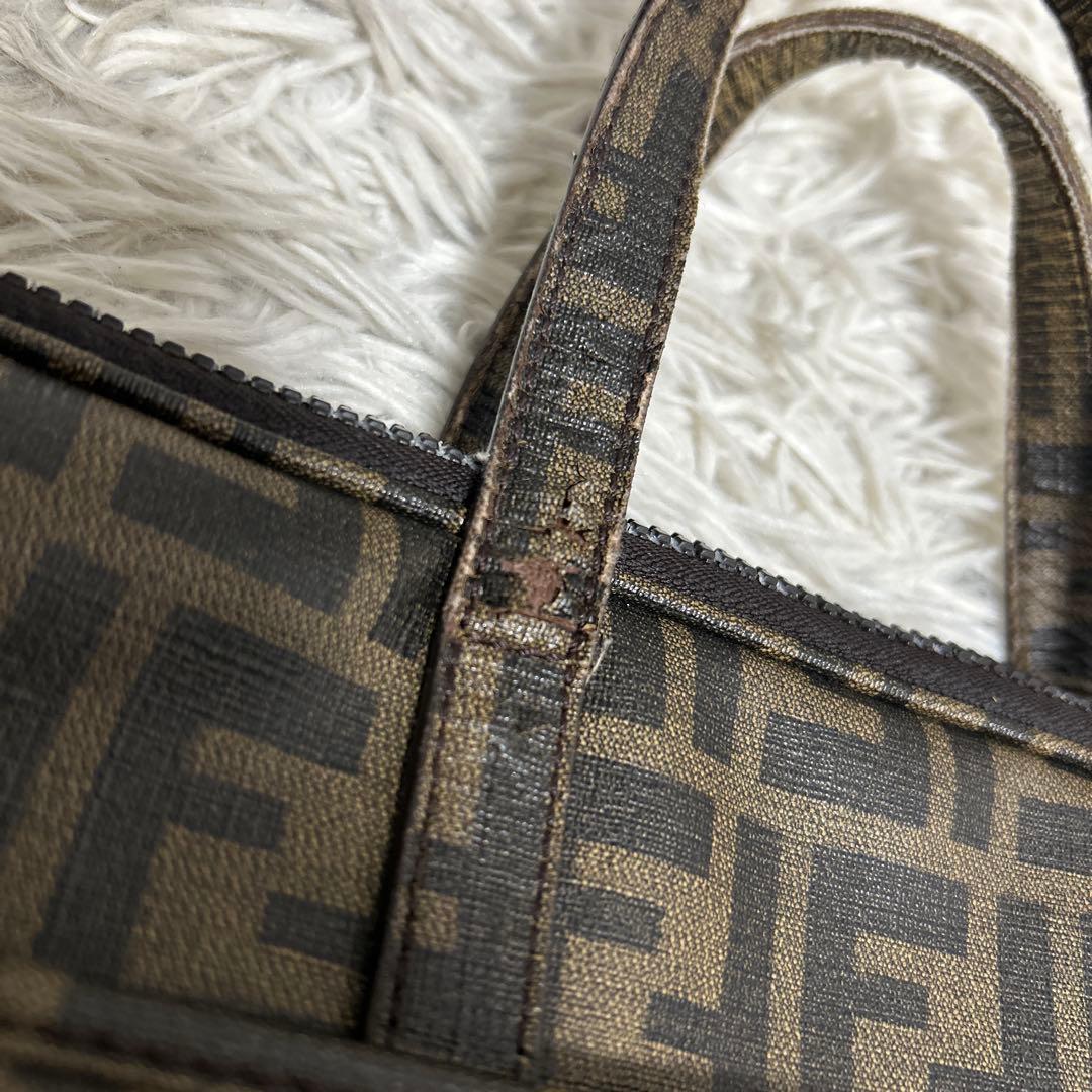 FENDI ズッカ　PCケース　ビジネスバッグ　ハンドバッグ　ロゴ