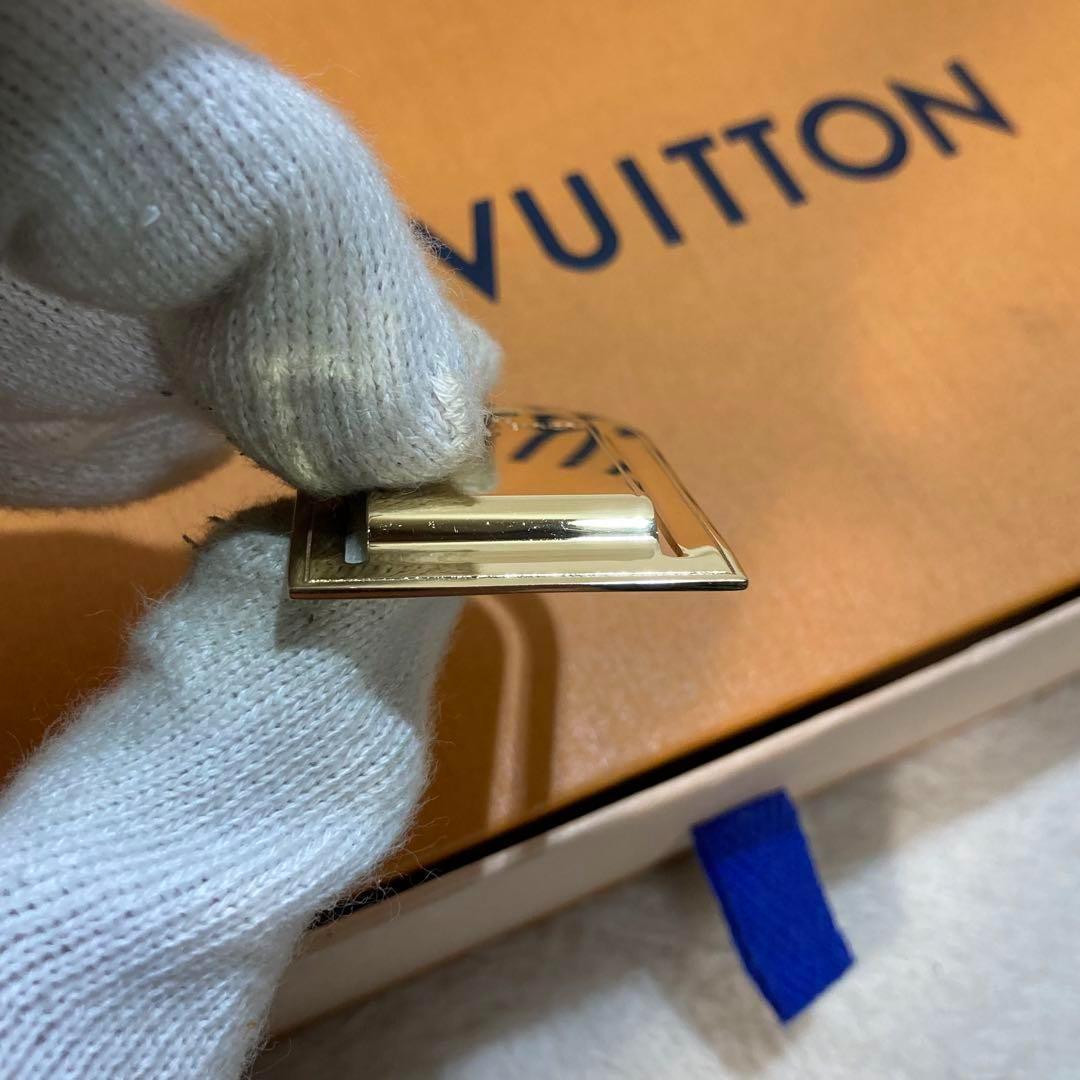 ！美品！　ルイヴィトン　マネークリップ　財布　ゴールド