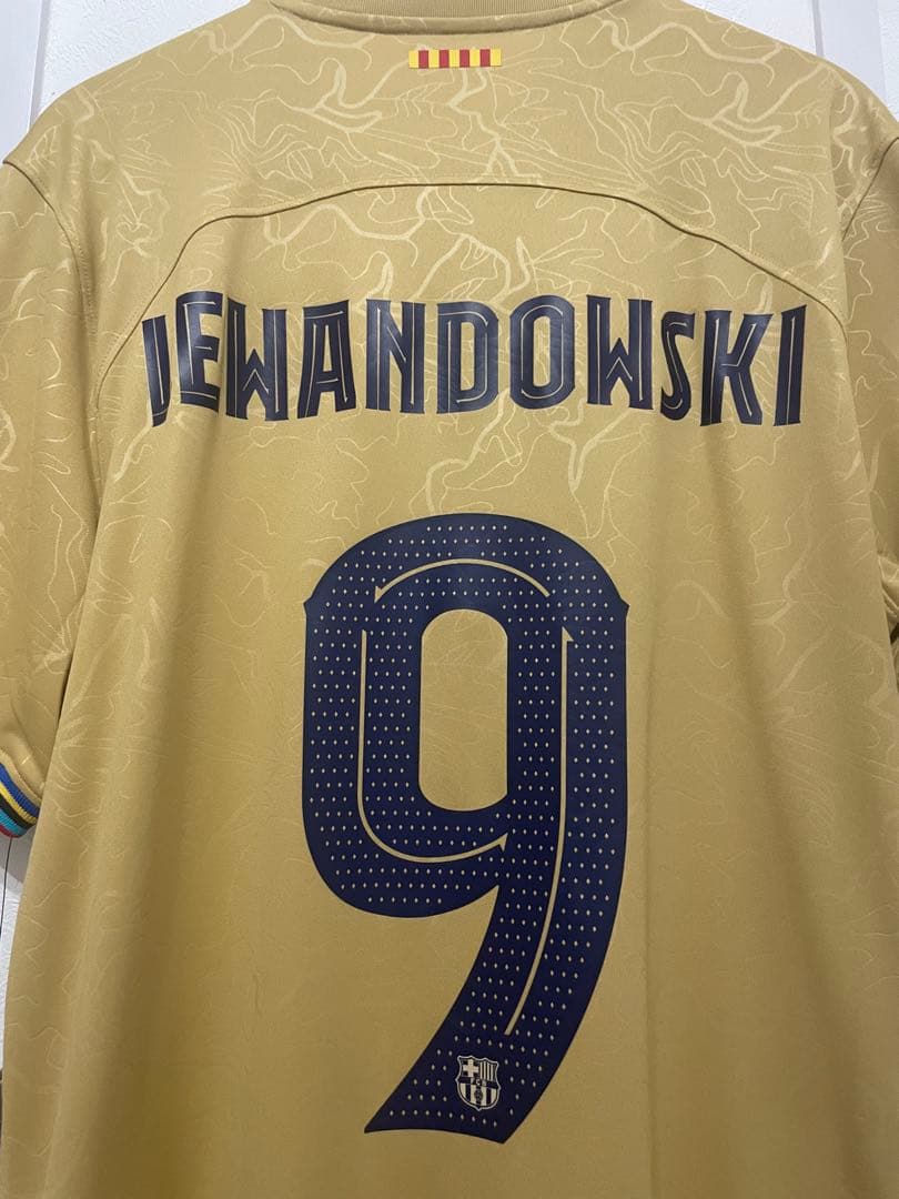 正規品　レバンドフスキ　バルセロナ2023サードユニフォームフルパッチ