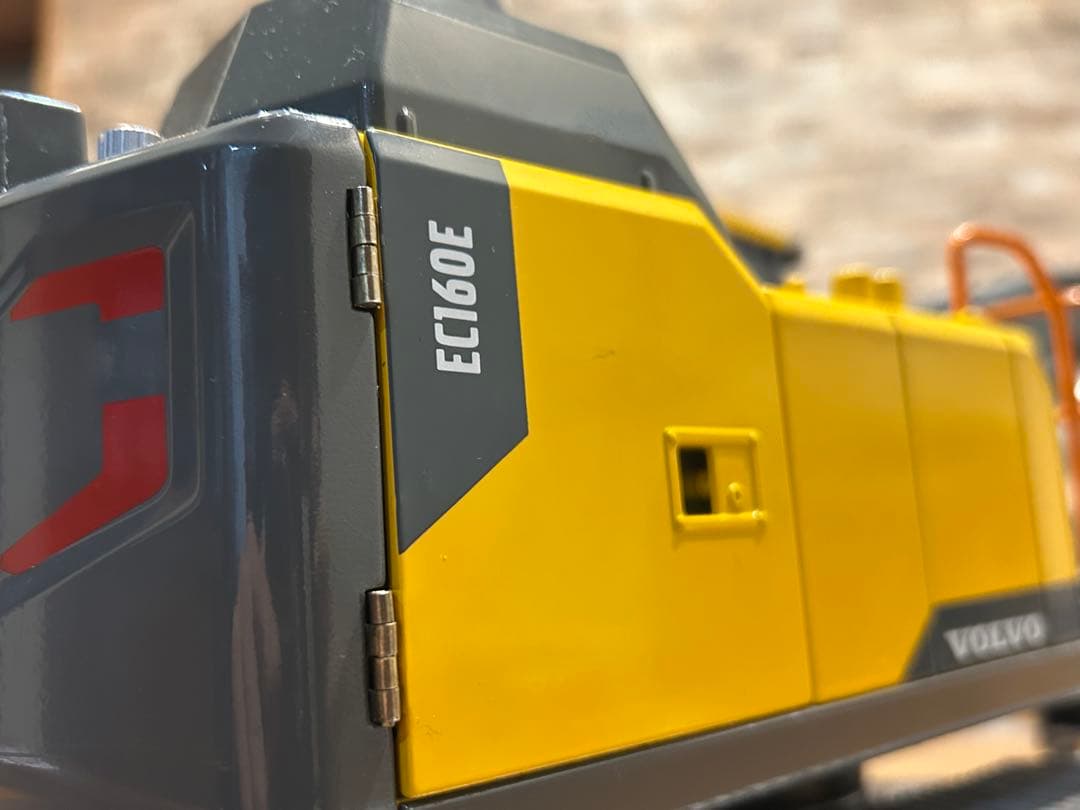 タミヤ1/14 Volvo EC160 油圧ショベル