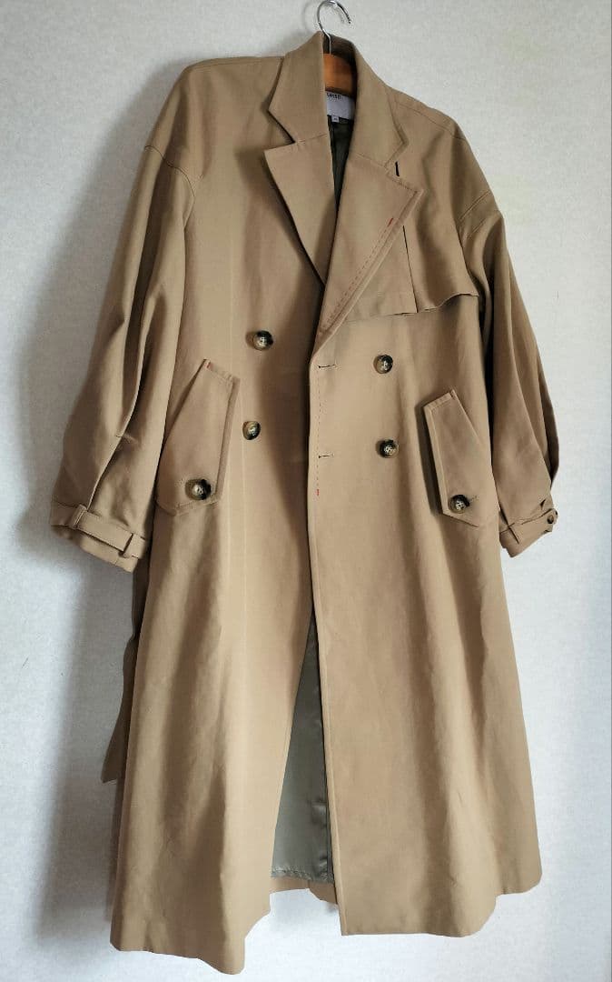 ＵＮ３Ｄ．　ステッチトレンチコート　新品　試着のみ　タグなし