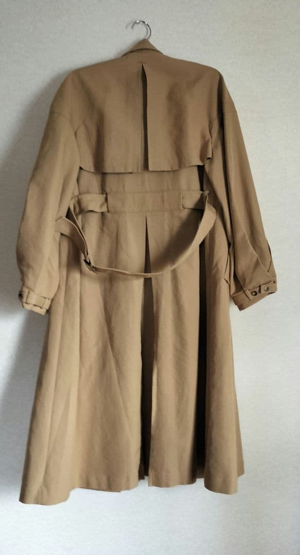 ＵＮ３Ｄ．　ステッチトレンチコート　新品　試着のみ　タグなし