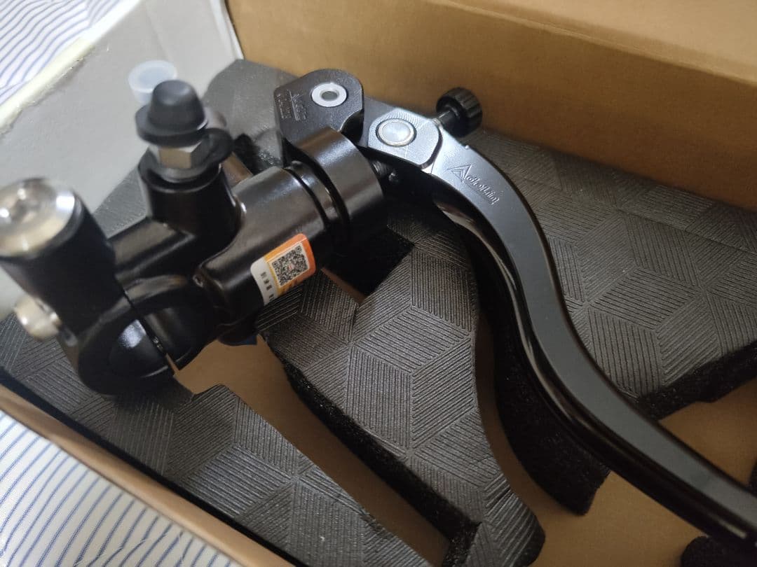 Adelin ラジアルブレーキマスターシリンダー Φ14mm ブラック クラッチ