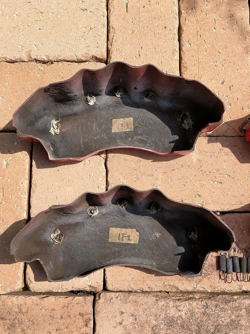 VOXY　80　GEAL ブレーキキャリパーカバー 4個セット