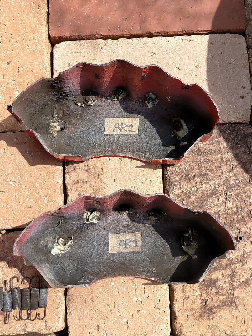 VOXY　80　GEAL ブレーキキャリパーカバー 4個セット