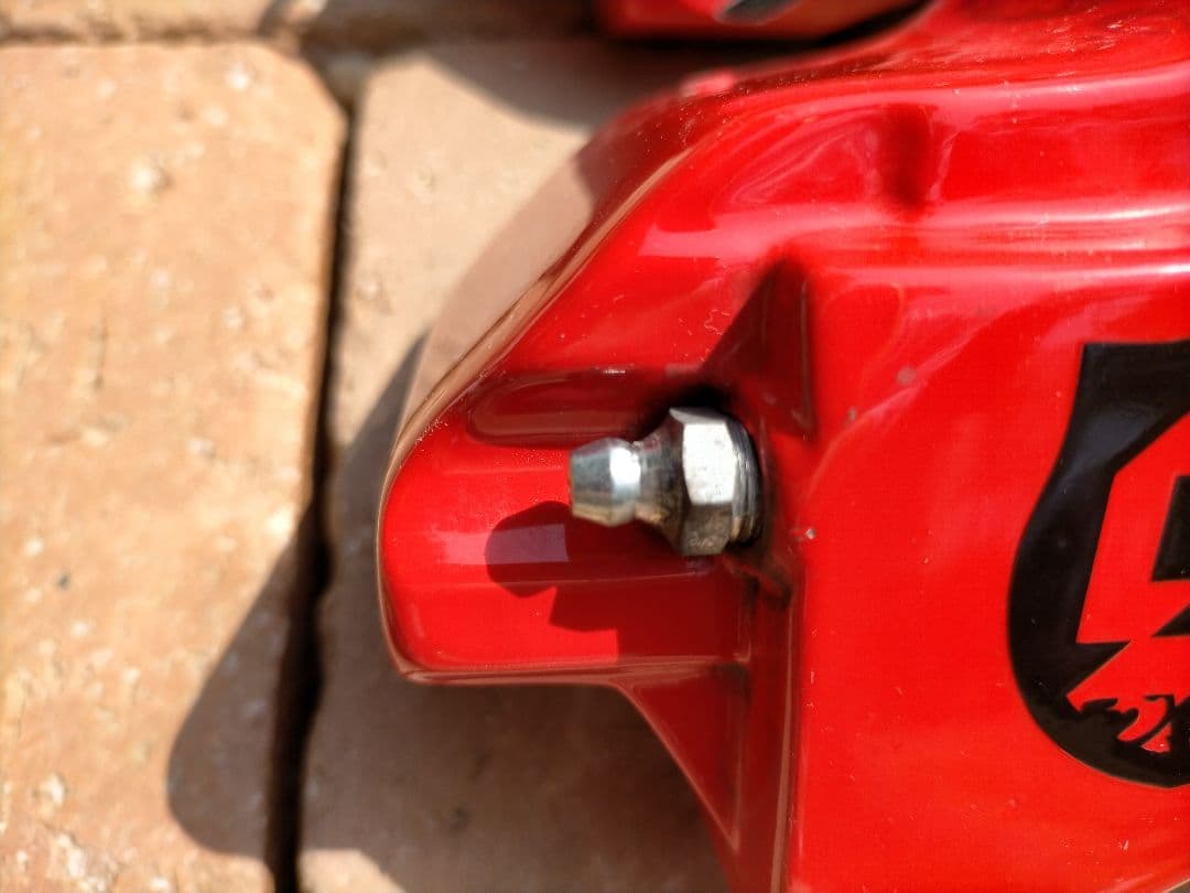 VOXY　80　GEAL ブレーキキャリパーカバー 4個セット