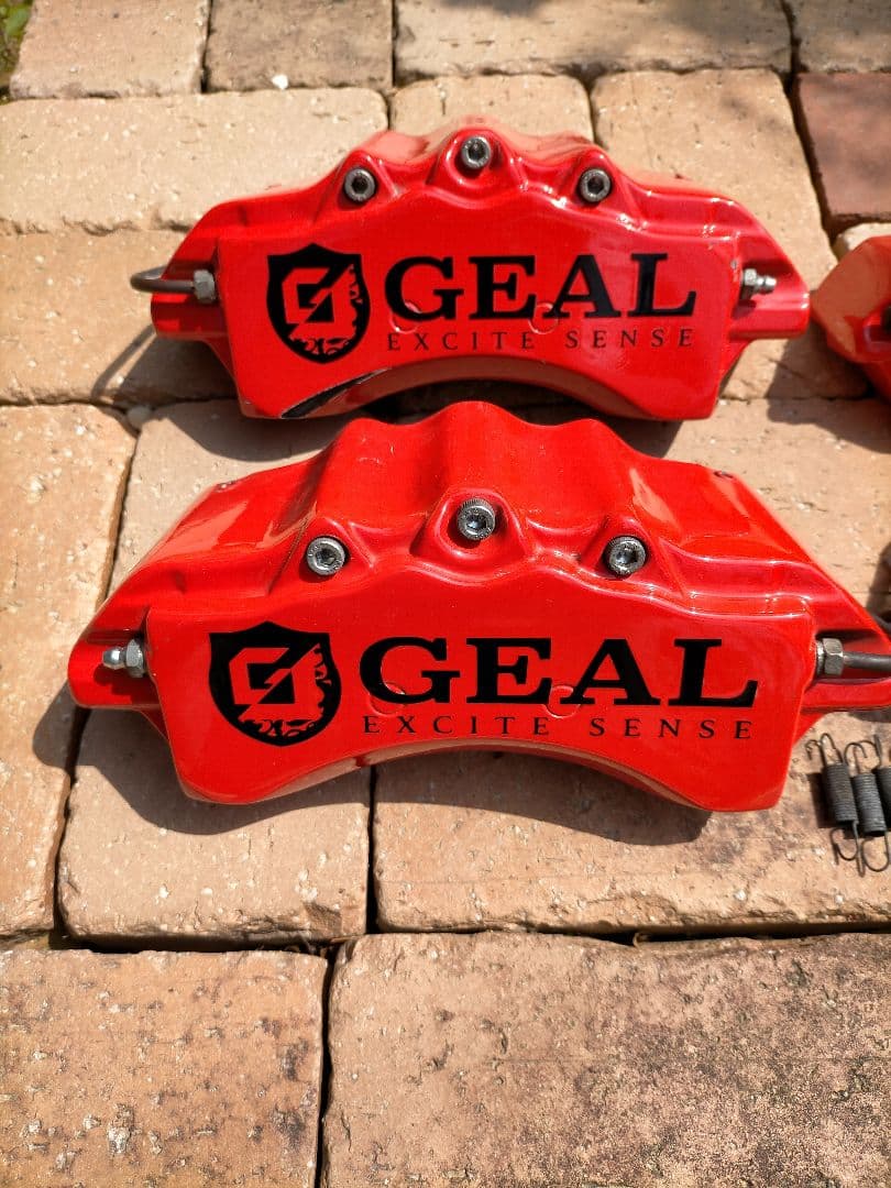 VOXY　80　GEAL ブレーキキャリパーカバー 4個セット