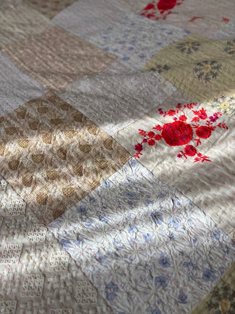 ラリーキルト　インド刺繍　カンタキルト　ヴィンテージ　マルチカバー