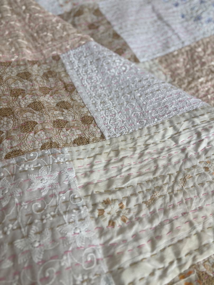 ラリーキルト　インド刺繍　カンタキルト　ヴィンテージ　マルチカバー