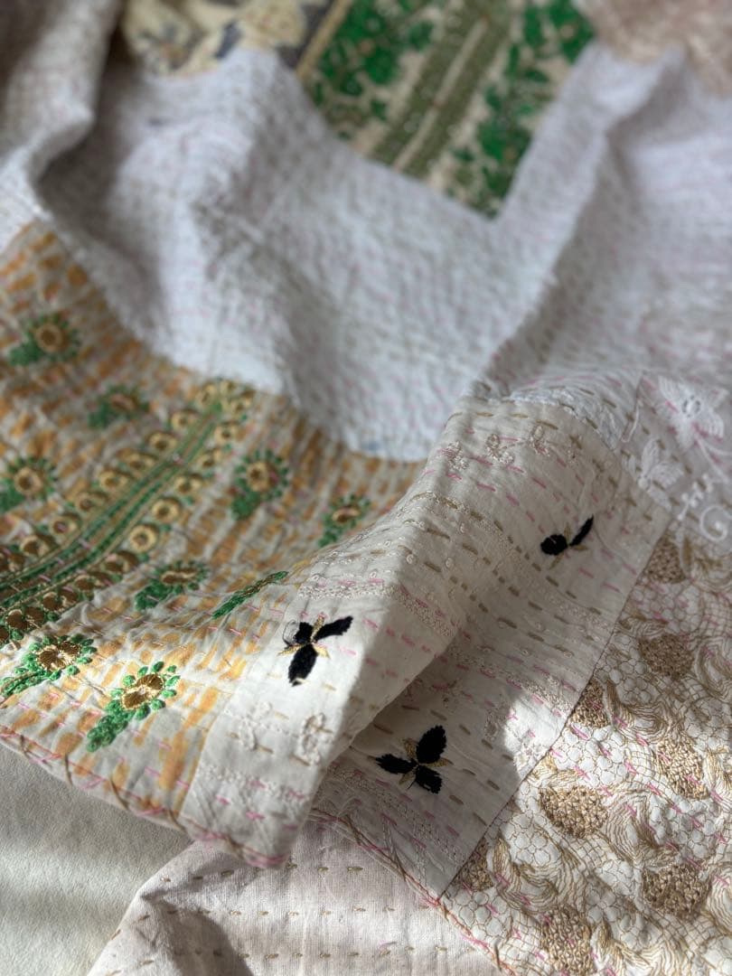 ラリーキルト　インド刺繍　カンタキルト　ヴィンテージ　マルチカバー