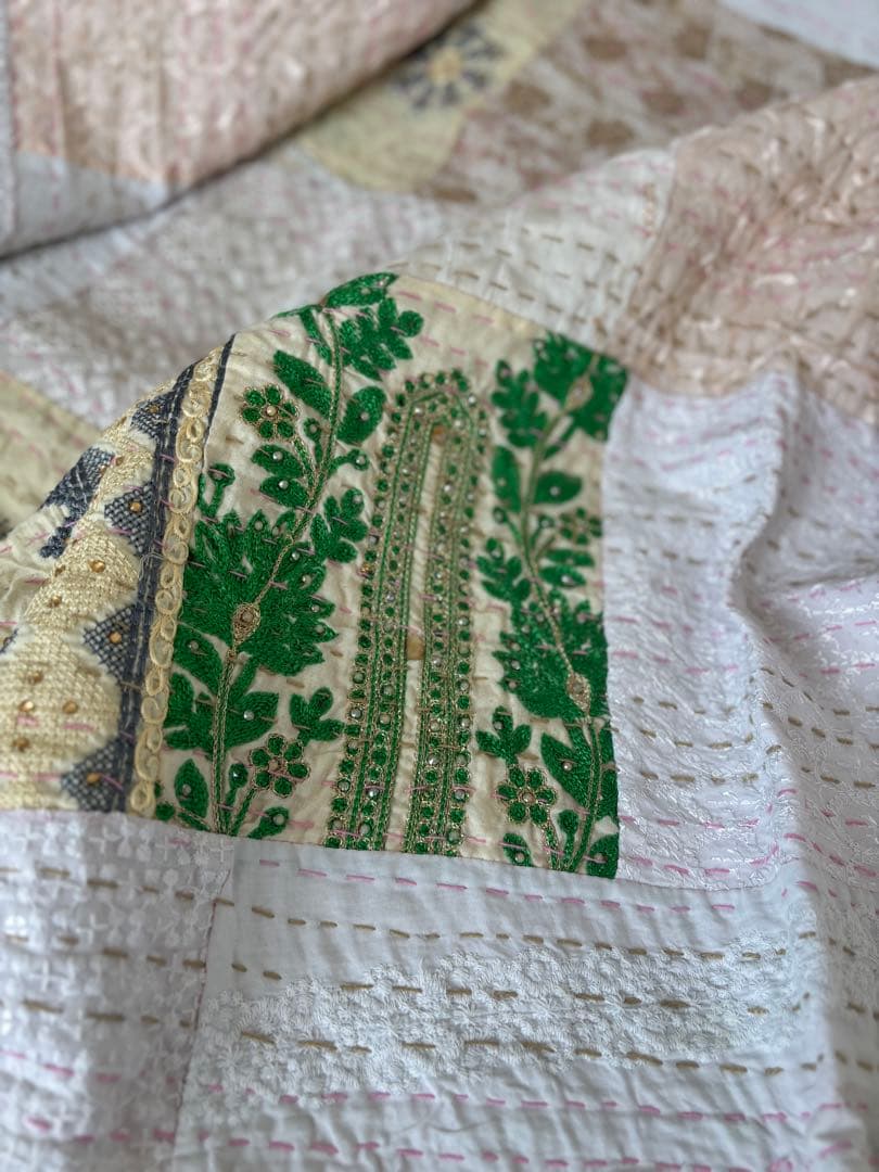 ラリーキルト　インド刺繍　カンタキルト　ヴィンテージ　マルチカバー