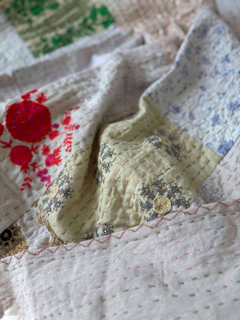 ラリーキルト　インド刺繍　カンタキルト　ヴィンテージ　マルチカバー