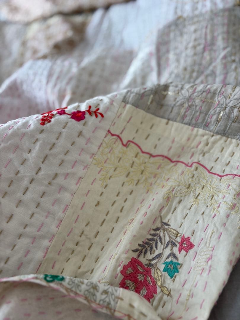 ラリーキルト　インド刺繍　カンタキルト　ヴィンテージ　マルチカバー