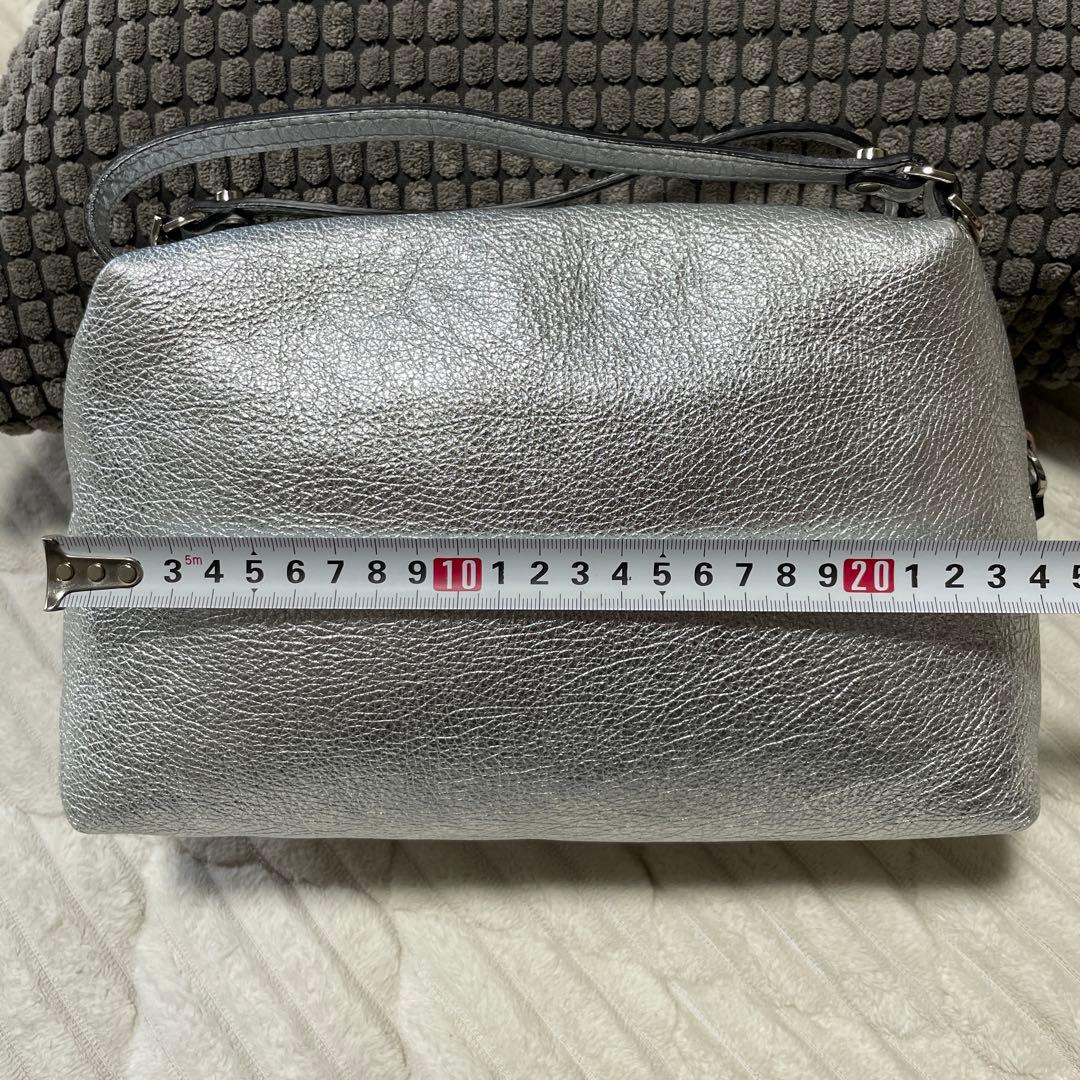 ジャンニキアリーニ　ショルダーバッグ　アリファ　Mサイズ　シルバー