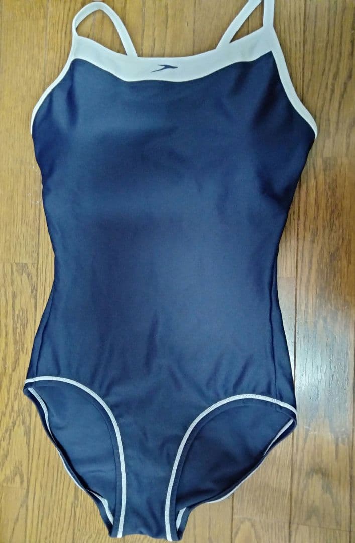 o*n様 未使用　スピード　 ネイビー 水泳　スポーツ用 フィットネス　水着 カ