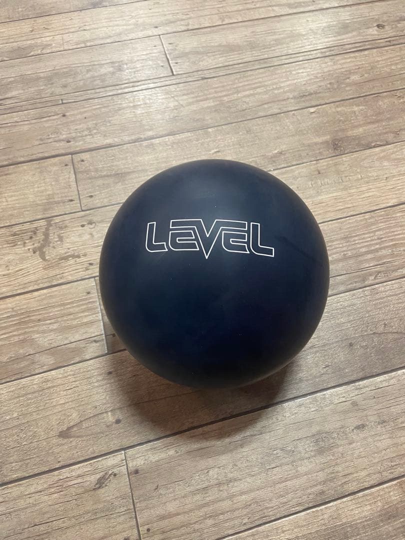 【新品】ストーム レベル（LEVEL） 15ポンド1オンス ボウリングボール