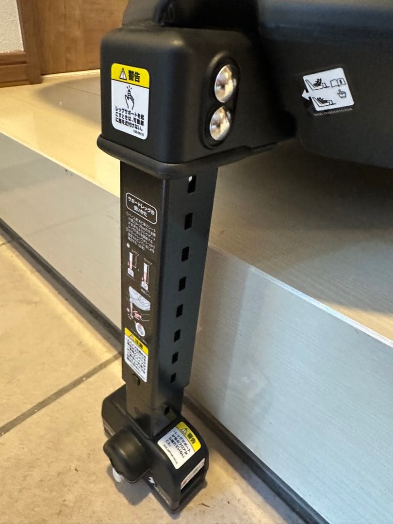 美品 Aprica チャイルドシート フラディアプラスライト グレー