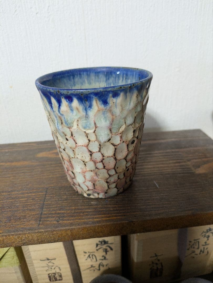 薮本寛之さん　フリーカップ テクスチャーのある青白いカップ