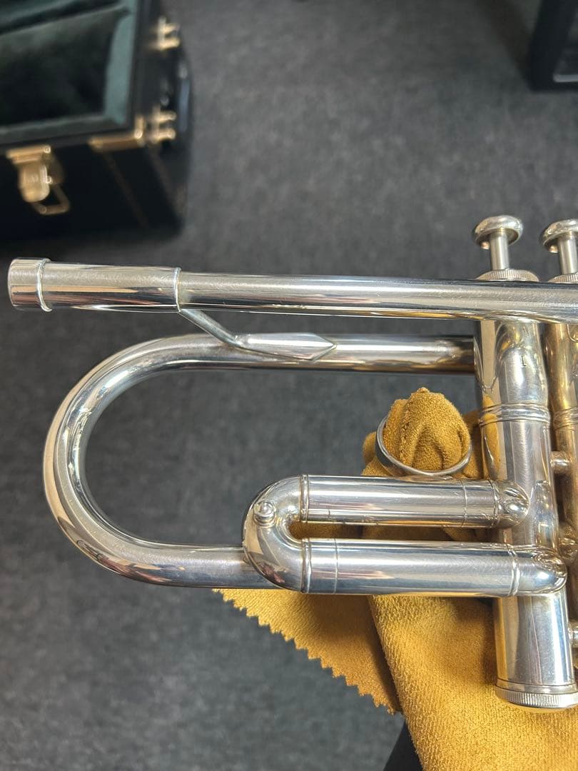 トランペット　YTR8335RS Xeno SOLUTE