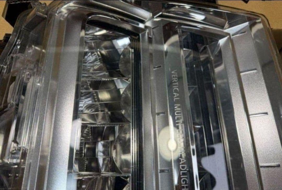 デリカD:5　後期 / CV1W ＬＥＤ ヘッドライト　右左