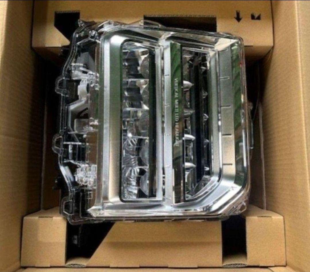 デリカD:5　後期 / CV1W ＬＥＤ ヘッドライト　右左