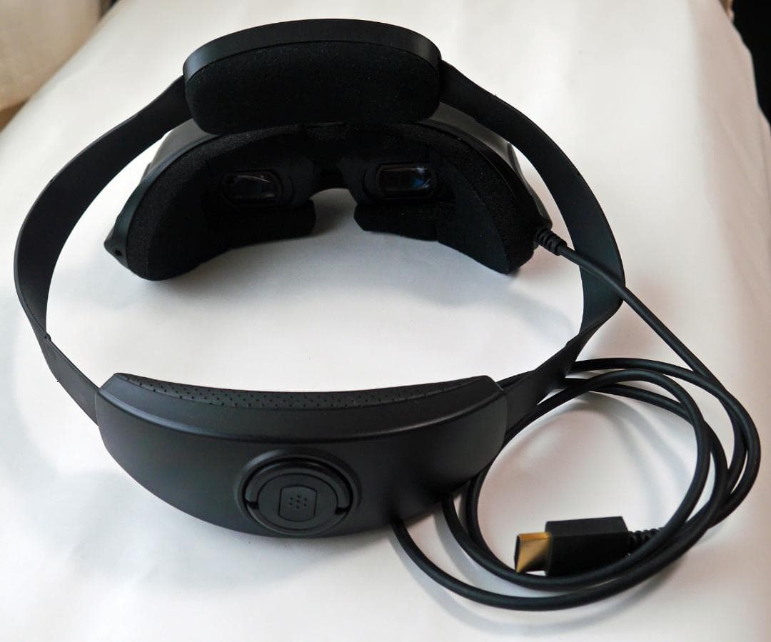 GOOVIS G2　ヘッドマウントディスプレイ　5回位使用のみ状態良好品