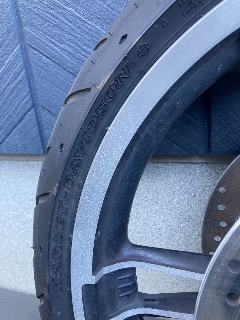 オ*ム様 ハーレーダビットソン 純正タイヤホイール