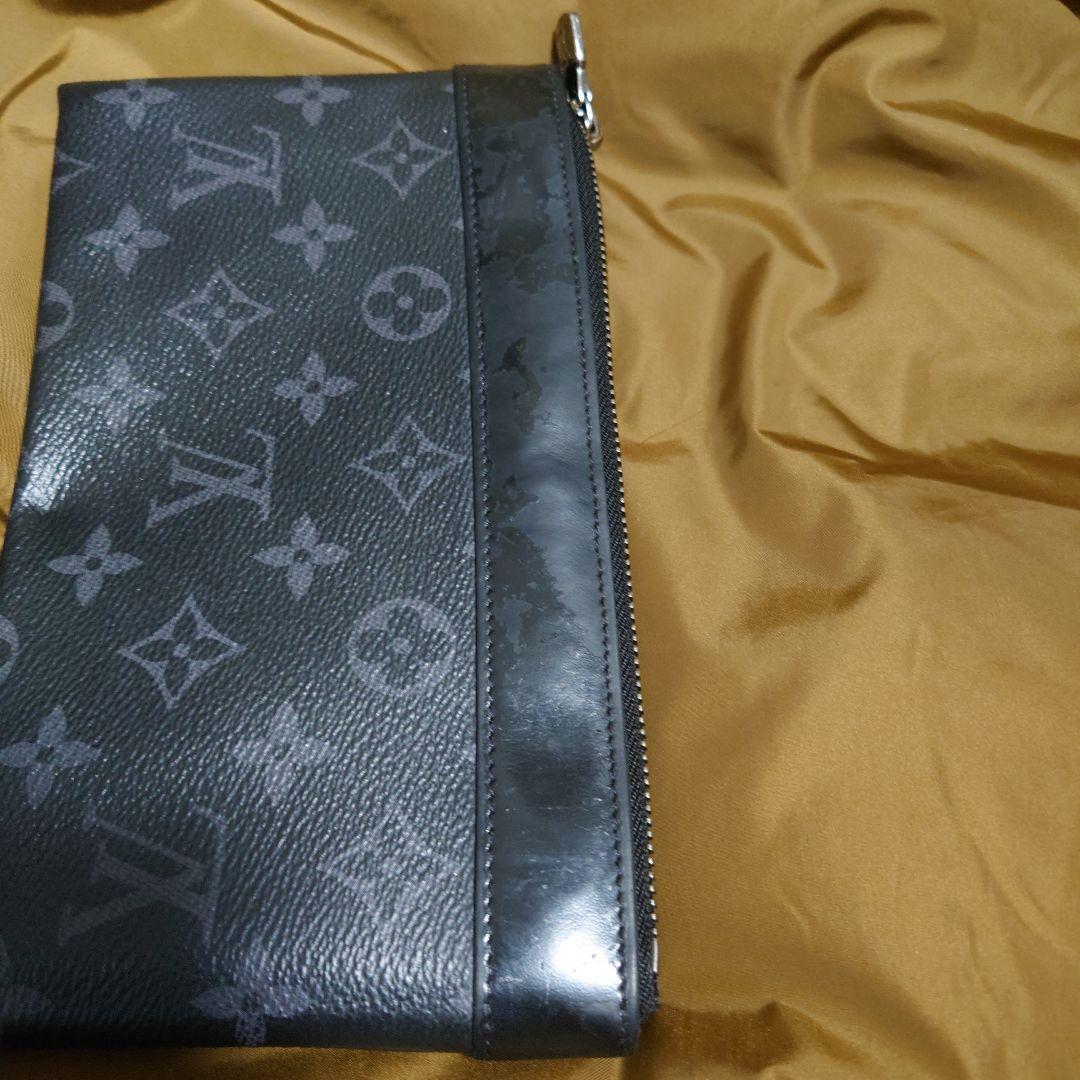 ルイヴィトン ポシェット ディスカバリー モノグラムエクリプス M44323
