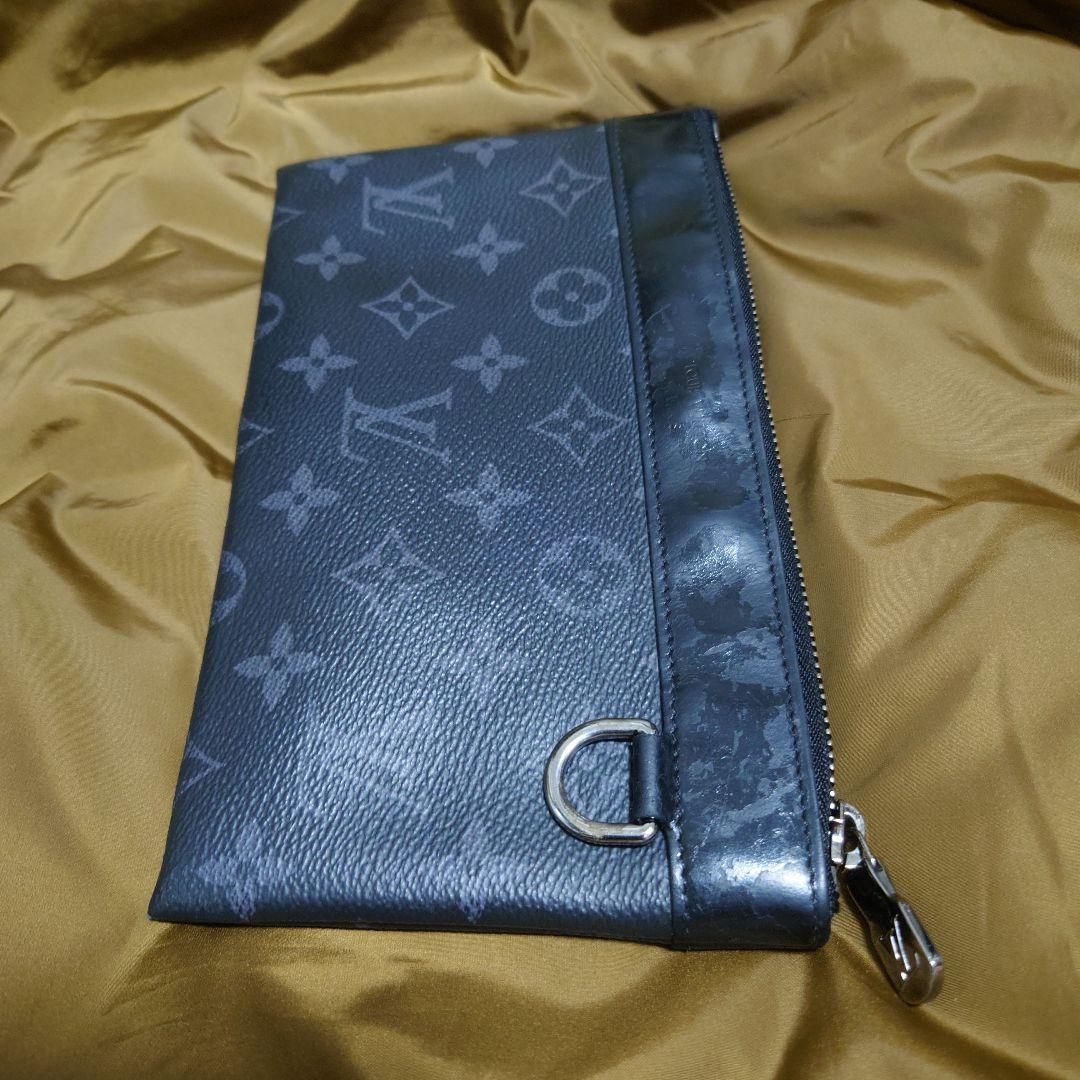 ルイヴィトン ポシェット ディスカバリー モノグラムエクリプス M44323