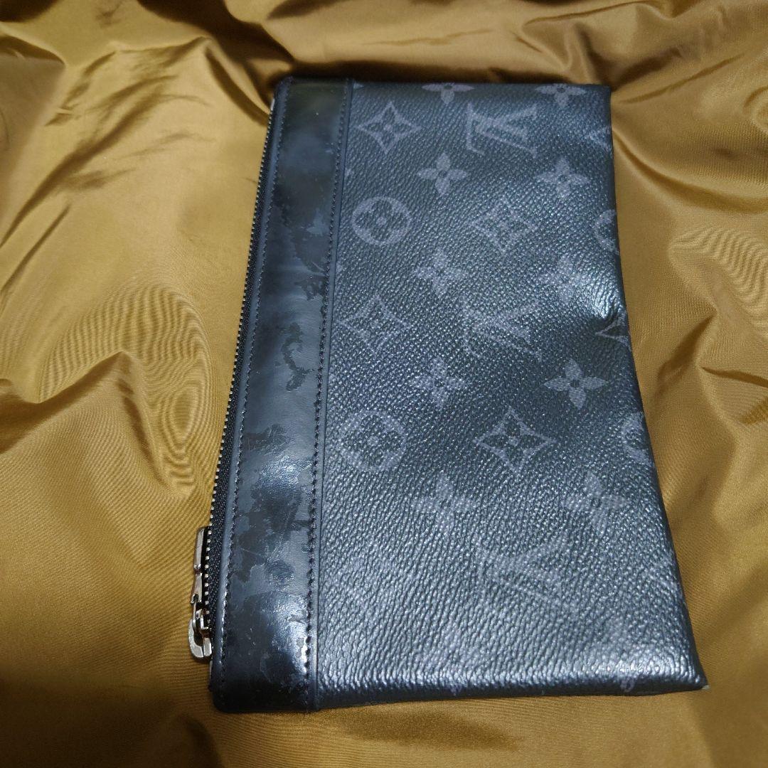 ルイヴィトン ポシェット ディスカバリー モノグラムエクリプス M44323